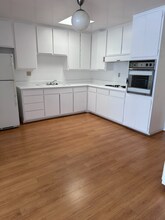 440 Hayworth Ave, Unit 305 in Los Angeles, CA - Building Photo - Building Photo