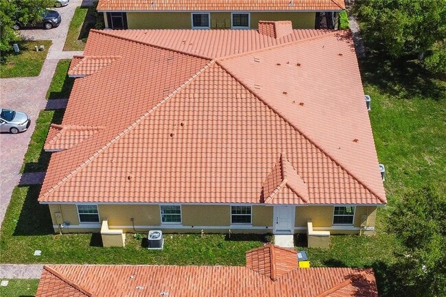 1765 Coriander Dr in Poinciana, FL - Building Photo - Building Photo