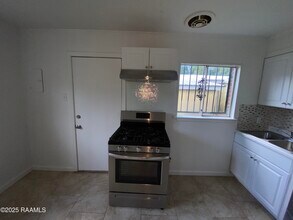 12355 Palmyra Dr in Baton Rouge, LA - Building Photo - Building Photo
