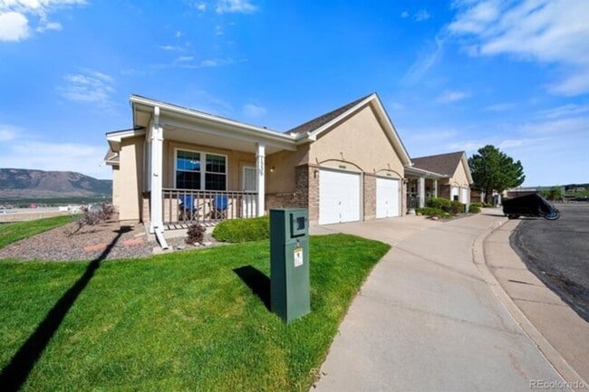 1335 Villa Grove in Monument, CO - Building Photo - Building Photo