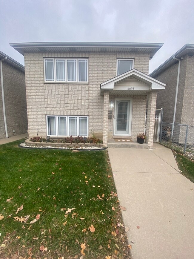 6038 W 63rd St, Unit 1