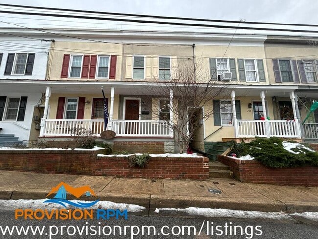 property at 211 Clay St
