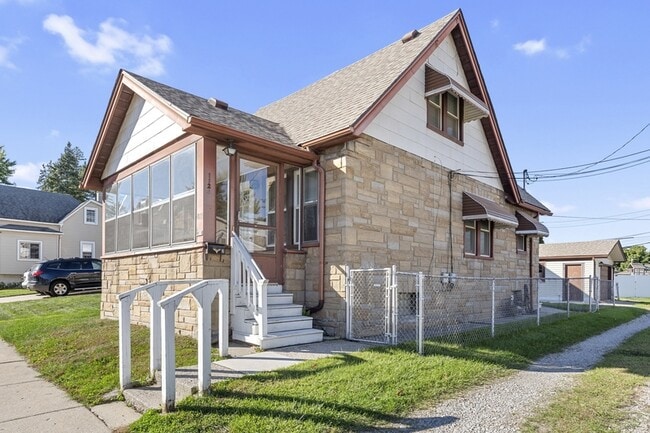 property at 1126 Cedar St