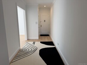 85 N Broadway in White Plains, NY - Building Photo - Building Photo