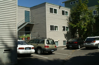 Sandpoint Manor in Seattle, WA - Building Photo - Other