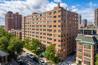 Bittersweet Condominium in Chicago, IL - Building Photo - Building Photo