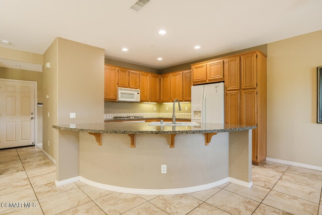 3327 Shadetree Way in Camarillo, CA - Building Photo - Building Photo