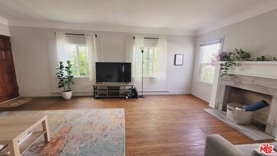 5409 Russell Ave in Los Angeles, CA - Building Photo - Building Photo