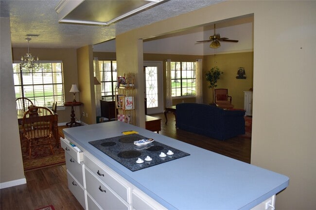 property at 3214 Wedgewood Cir