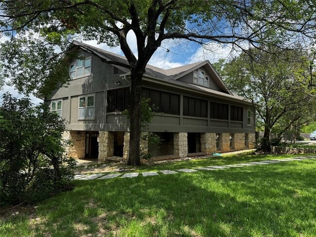 property at 1216 W 22nd St