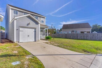 69 Thornbury Dr in Rocky Point, NC - Building Photo - Building Photo