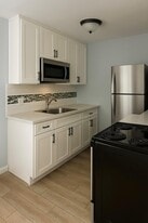 9318 Victoria Ave in South Gate, CA - Building Photo