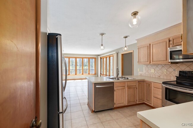 property at 3293 Greenleafe Dr