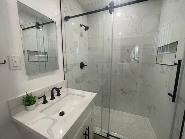 Carlton Park Apartments