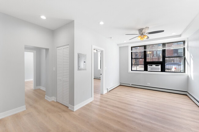 1546 W Jonquil Terrace in Chicago, IL - Building Photo - Building Photo