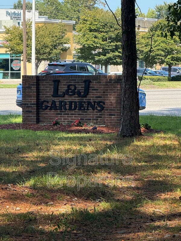 property at 5857 Northampton Blvd
