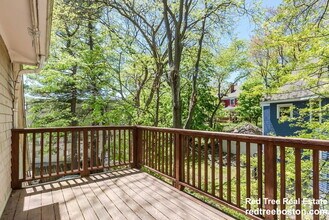 21 Kinross Rd in Boston, MA - Building Photo - Building Photo