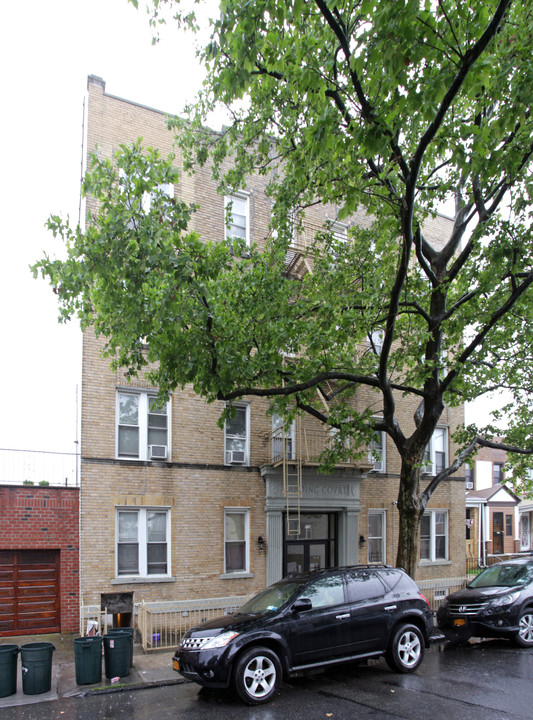 Harding Court in Brooklyn, NY - Foto de edificio