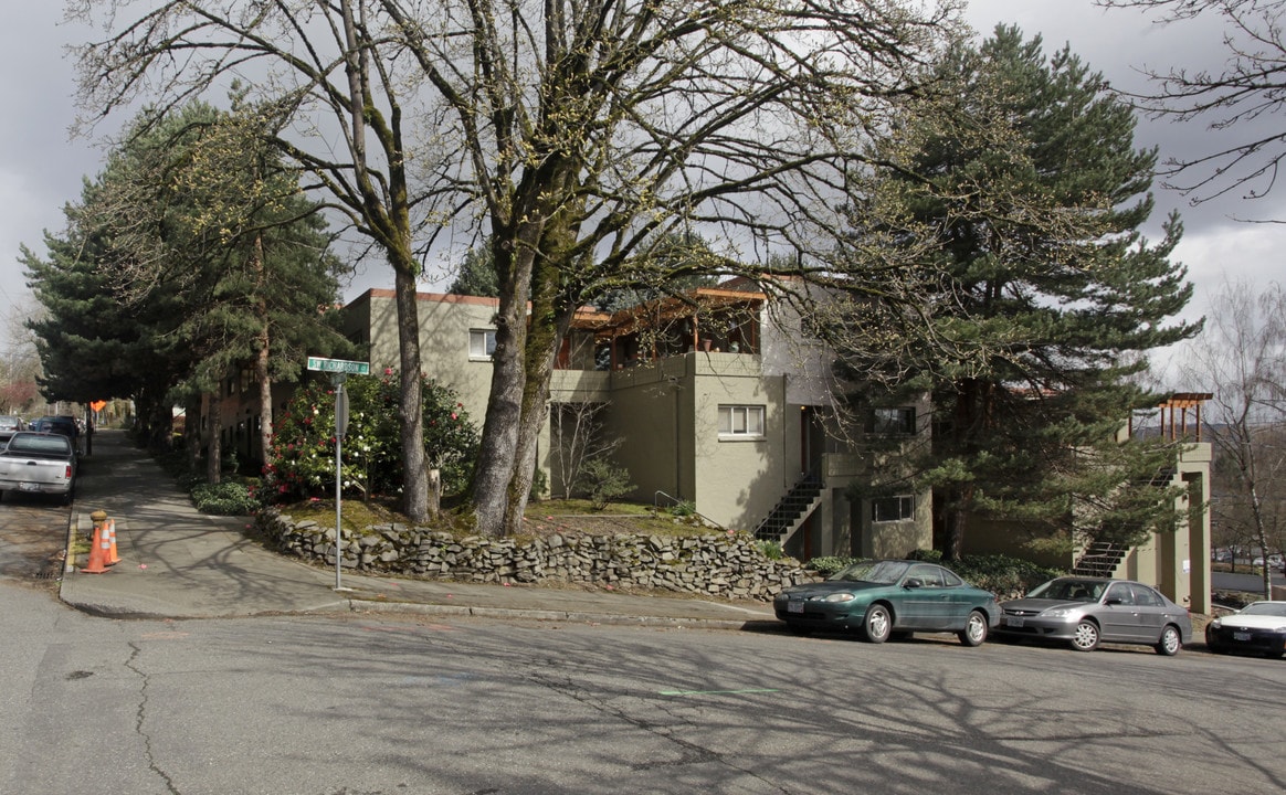 Richardson Court Apartments in Portland, OR - Foto de edificio