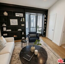 880 Hilldale Ave in West Hollywood, CA - Building Photo