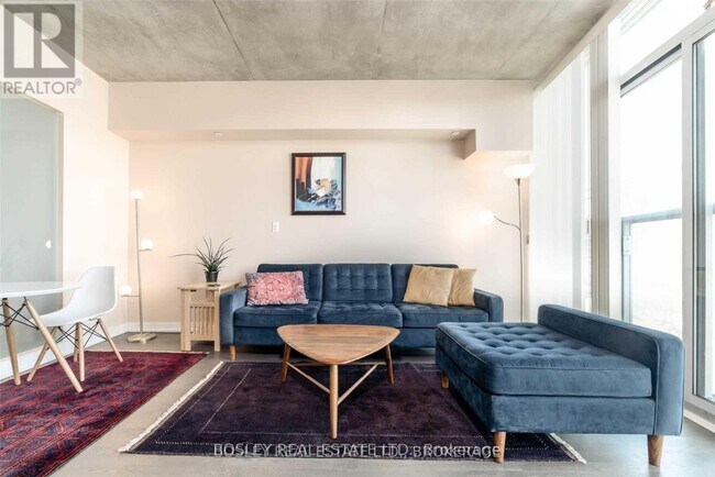 60 Haslett Ave in Toronto, ON - Building Photo - Building Photo