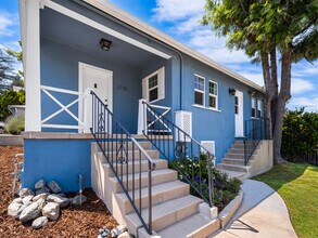 2811 Angus St in Los Angeles, CA - Foto de edificio - Building Photo