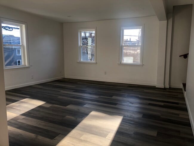 57 Bloomingdale St in Chelsea, MA - Building Photo - Building Photo