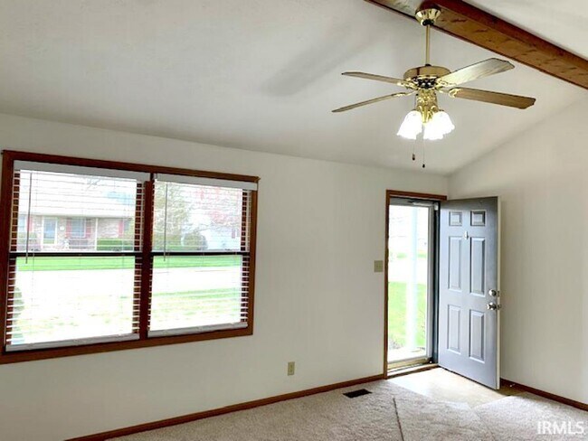 7437 Pendleton Ave in Evansville, IN - Building Photo - Building Photo