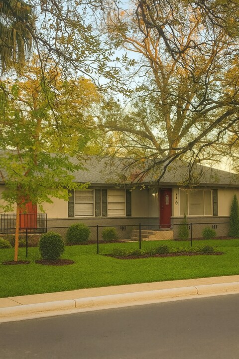 116 Stricklen Ave, Unit 116 Strickland in Del Rio, TX - Foto de edificio