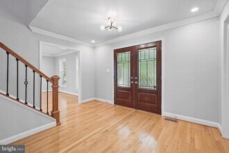 9913 Rosewood Hill Cir in Vienna, VA - Building Photo - Building Photo
