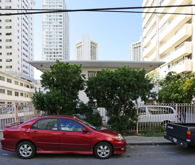 2419 Cleghorn St in Honolulu, HI - Foto de edificio - Building Photo