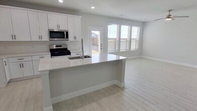 1212 Sydney Ln in Seagoville, TX - Building Photo - Building Photo