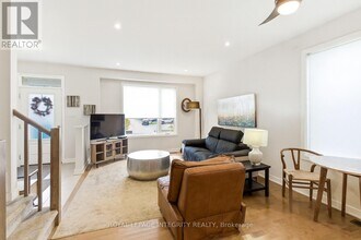 820 Bascule Pl in Ottawa, ON - Building Photo - Building Photo
