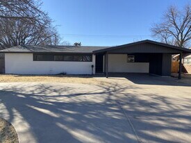 2823 56th St in Lubbock, TX - Building Photo
