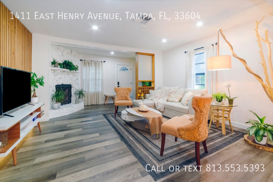 1411 E Henry Ave in Tampa, FL - Foto de edificio