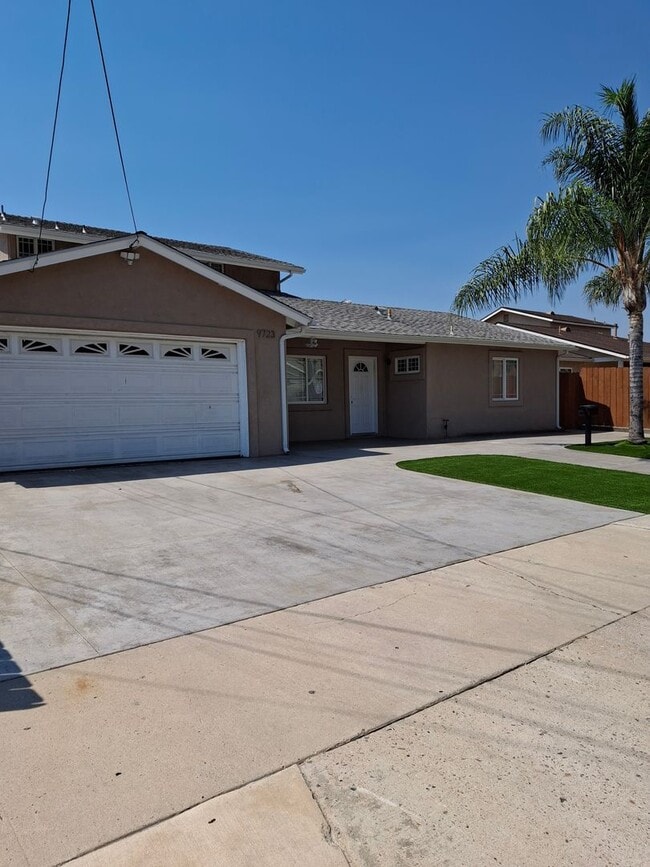 9723 Ramo Rd in Santee, CA - Building Photo - Building Photo