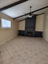 966 Live Oak Cir, Unit 966 Live Oak Circle in Harlingen, TX - Building Photo
