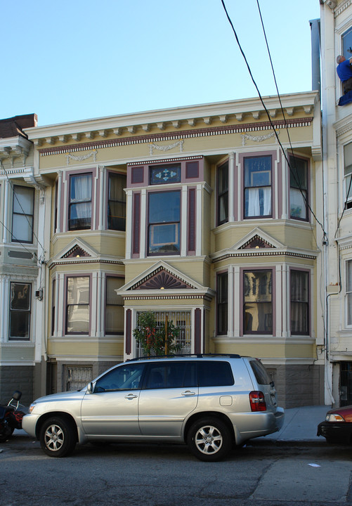 626 Clayton St in San Francisco, CA - Building Photo