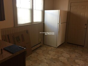 15 Harding St, Unit 1 in Cambridge, MA - Building Photo - Building Photo