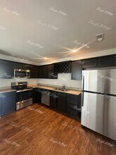 21615 Westover Ct in Peculiar, MO - Building Photo - Building Photo