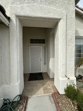 7960 Nookfield Dr in Las Vegas, NV - Building Photo - Building Photo