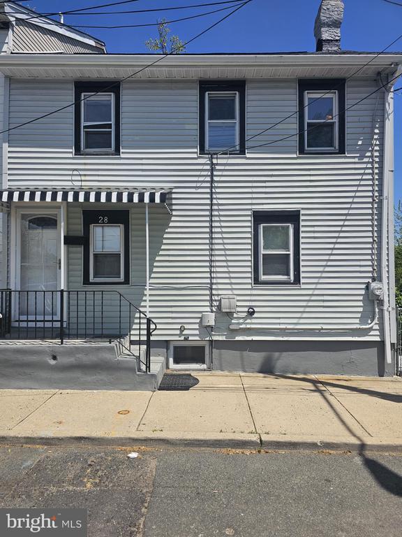 property at 28 Bond St