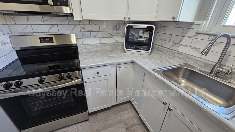 206 W Spencer Ave in Wildwood, NJ - Building Photo
