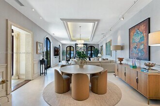 4 Palm Ave in Miami Beach, FL - Foto de edificio - Building Photo