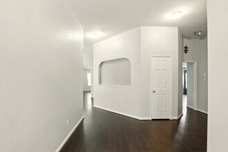 303 Burris Park Dr in Spring, TX - Building Photo - Building Photo