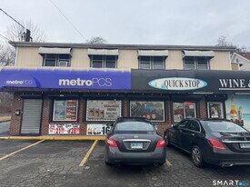 47 Pershing Dr in Ansonia, CT - Building Photo