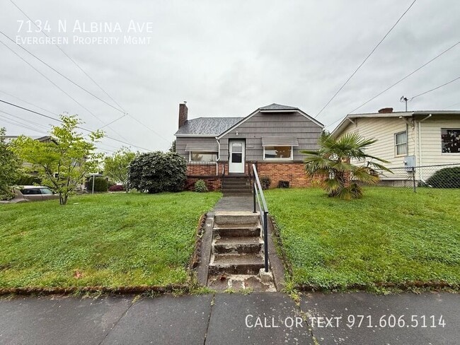 7134 N Albina Ave in Portland, OR - Building Photo - Building Photo