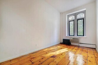 106 E 30th St in New York, NY - Foto de edificio - Building Photo