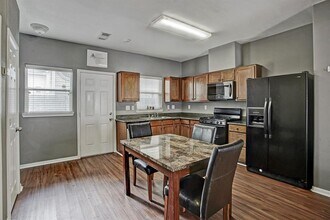 2226 Naomi St in Houston, TX - Building Photo - Building Photo