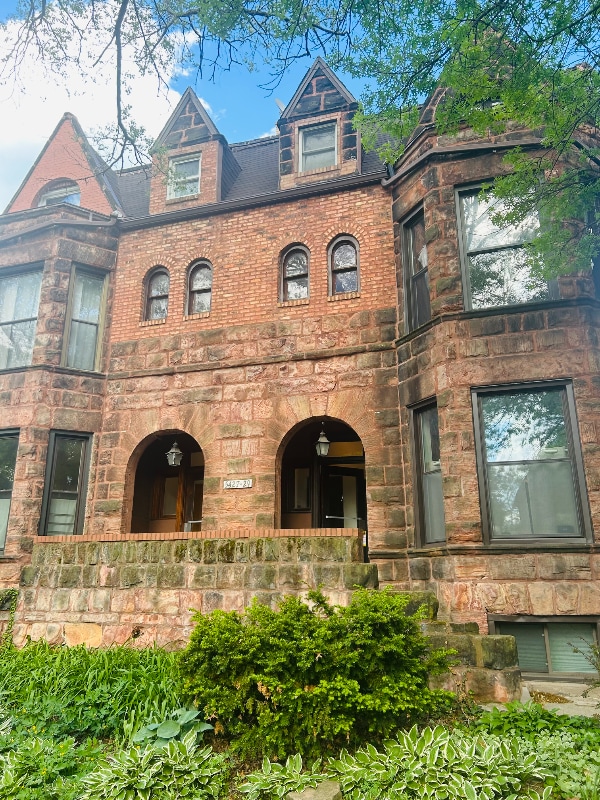 property at 5429 S Blackstone Ave